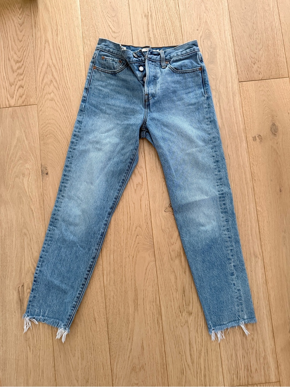 Levi’s Wedgie Jean- size 25
